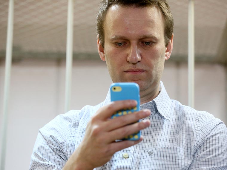 navalniy-love-iphone-5