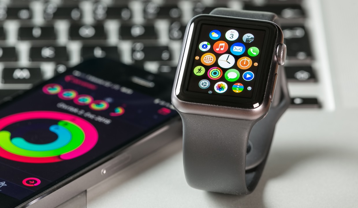 Apple продлила программу замены вздувшихся аккумуляторов Apple Watch 1 до трех лет