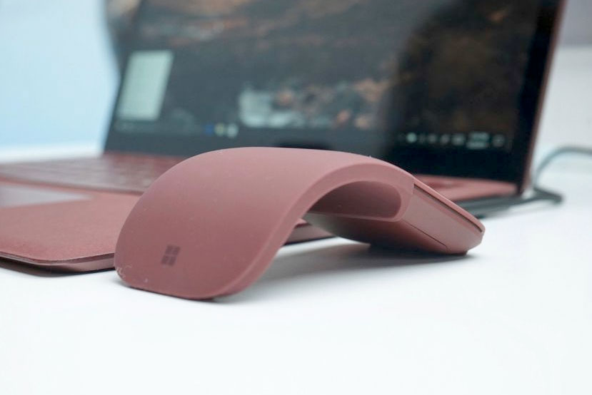 Microsoft Surface Arc Mouse — мышь, которую можно сгибать