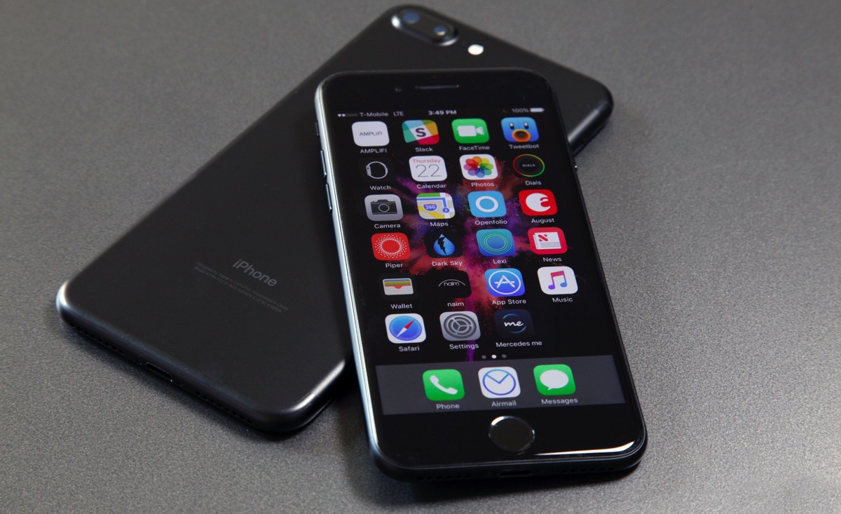 iPhone 7 и 7 Plus втрое популярнее смартфонов Samsung