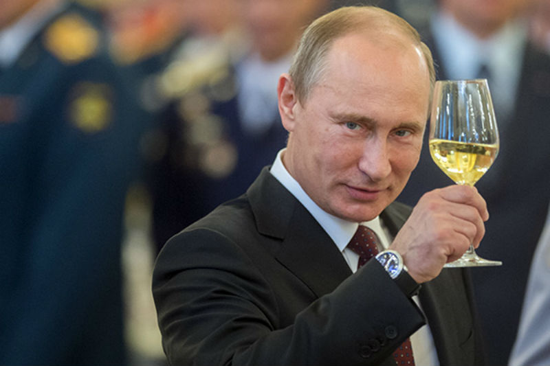 Путин хочет запретить иностранные платежные системы в России
