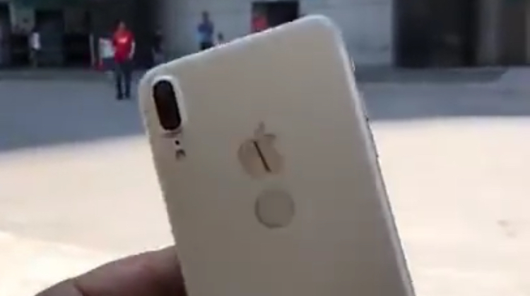 Ещё один прототип iPhone 8 показали на видео