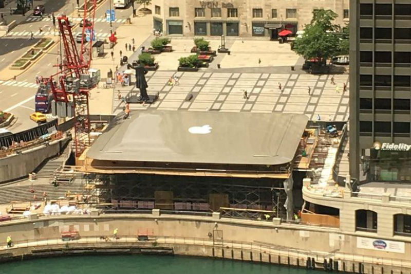 Крыша нового Apple Store в Чикаго похожа на MacBook