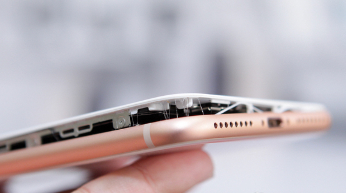 Apple начала расследование случаев вздутия аккумуляторов iPhone 8 Plus