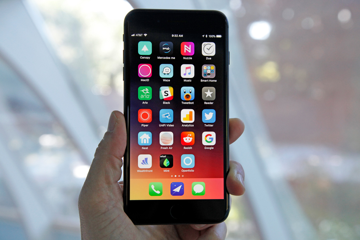 У iPhone 8 Plus продолжают вздуваться аккумуляторы, новые случаи