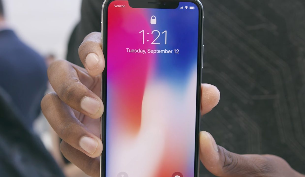 Распакованный iPhone X появился на фото и видео