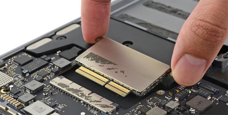 Замена SSD-диска в MacBook на носитель NVMe