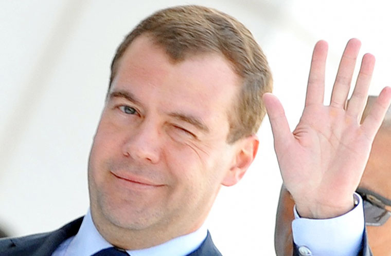 А у Дмитрия Медведева тоже есть iPhone X