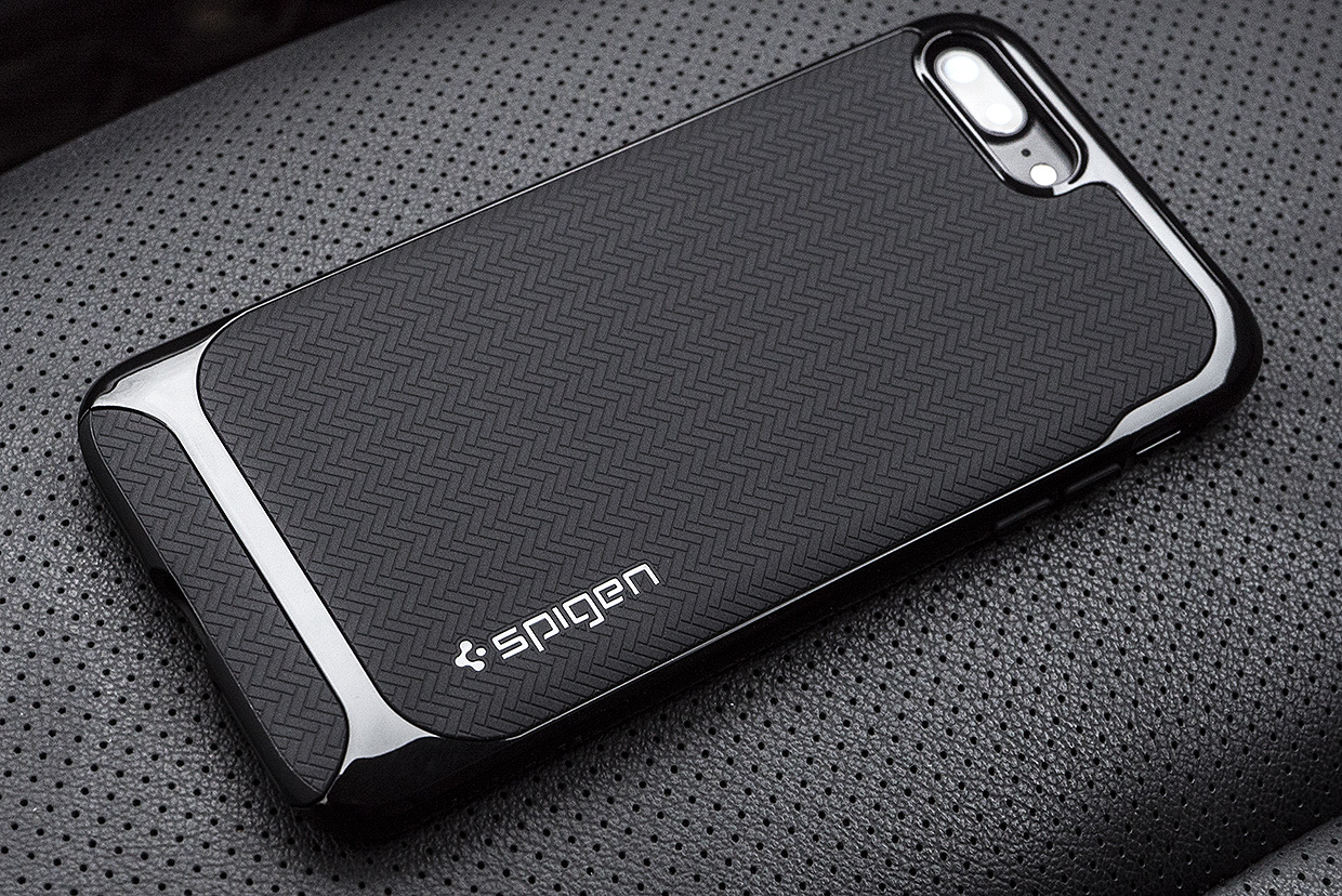 Spigen чехлы s24. Спижен чехол. Gear4 чехлы. PG 14 Pro чехол плотный.