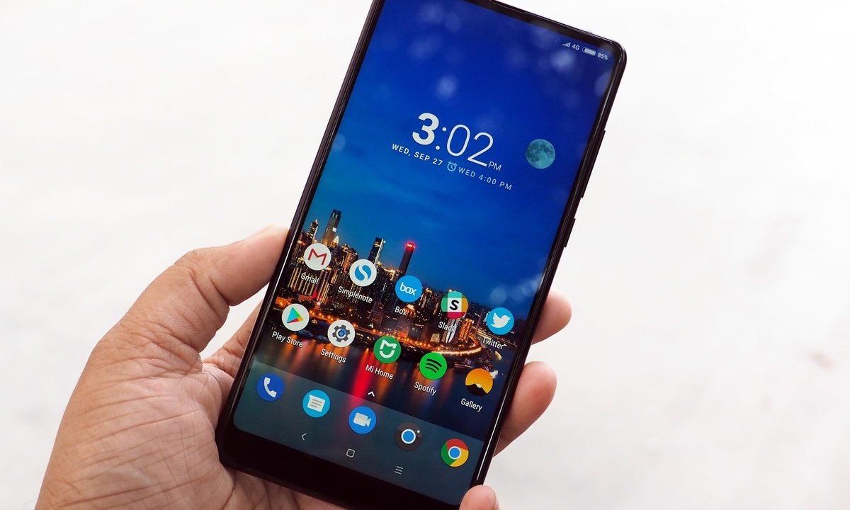 Xiaomi скопировала жесты iPhone X для смартфонов Mi Mix и Redmi 5