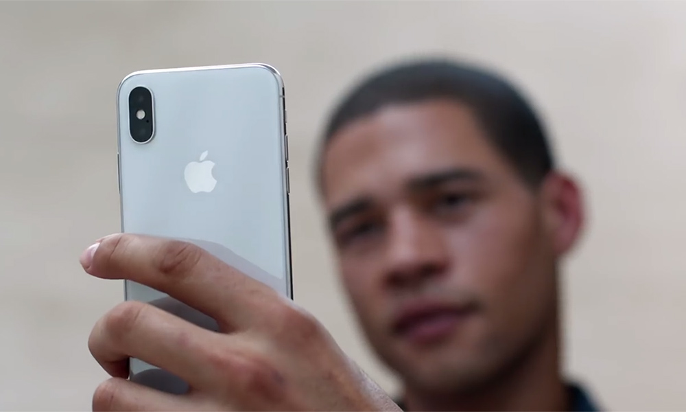 Владельцы iPhone X не могут подтвердить семейную покупку через Face ID
