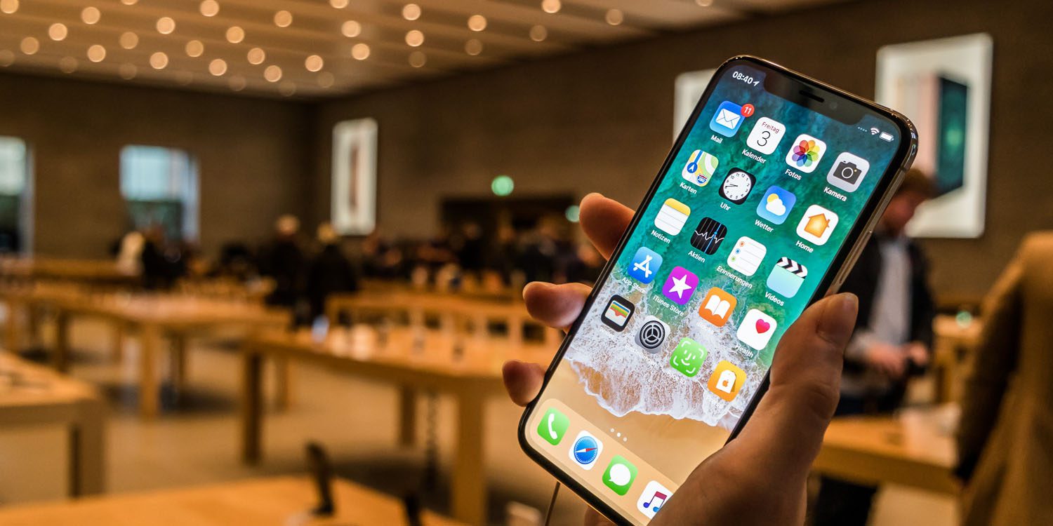 В этом году может выйти только один iPhone с OLED-экраном