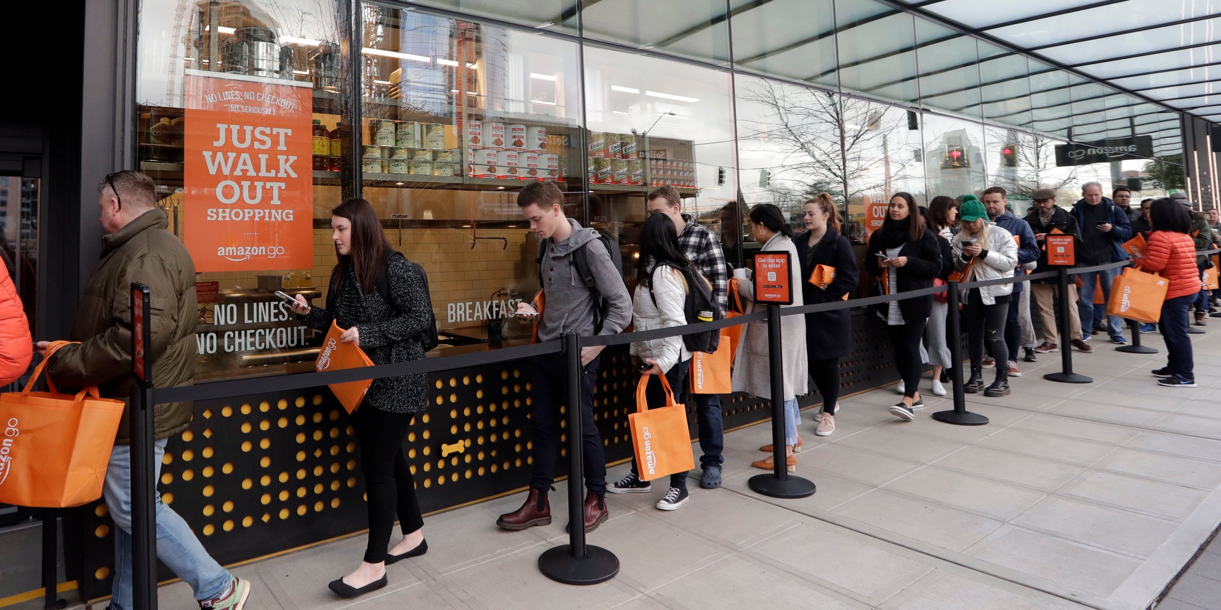 В магазине без очередей Amazon Go появились очереди