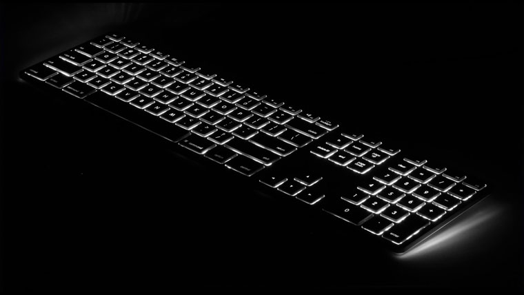 Matias выпустила черную клавиатуру как у iMac Pro