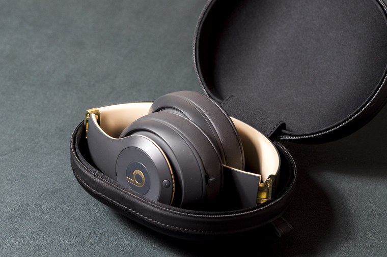 beats studio 3 vs plantronics backbeat pro 2