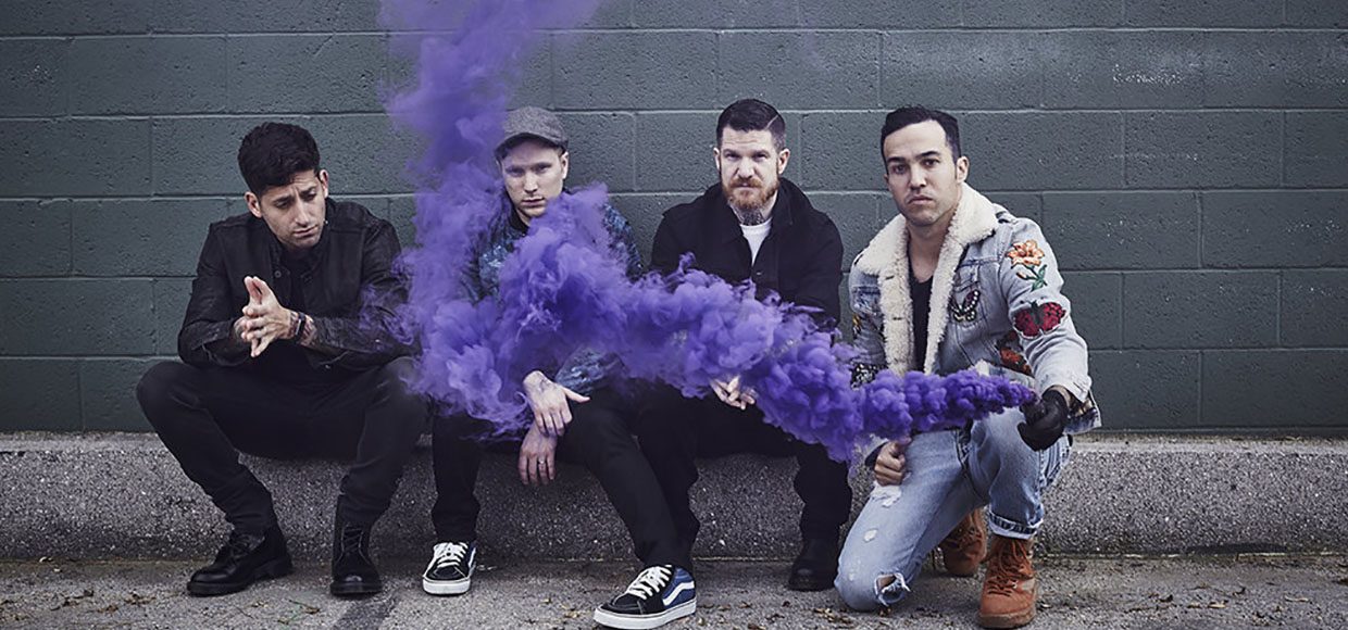 «Mania» разрывает iTunes. Fall Out Boy вернулись