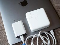 Можно ли заряжать MacBook двумя зарядками одновременно