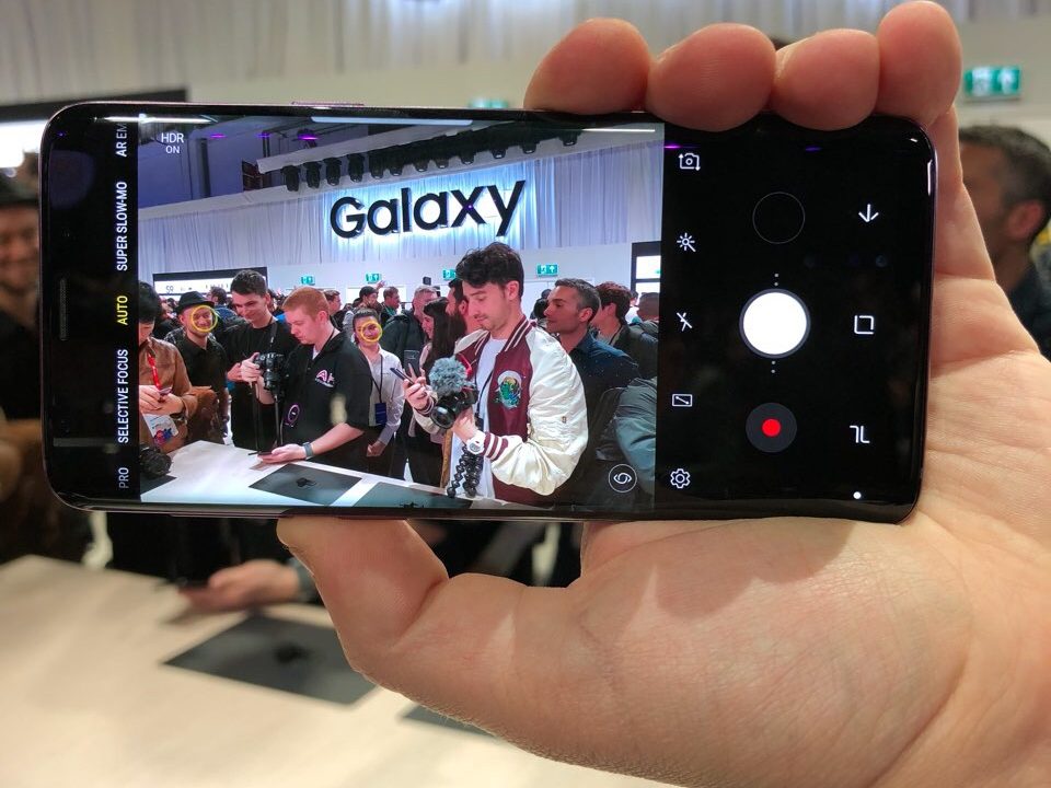 Впечатления от Samsung Galaxy S9. Держим в руках