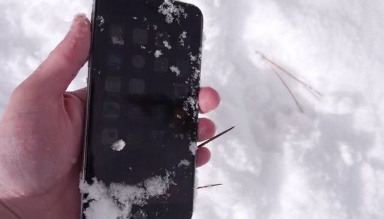 Что делать, если снег попал на iPhone