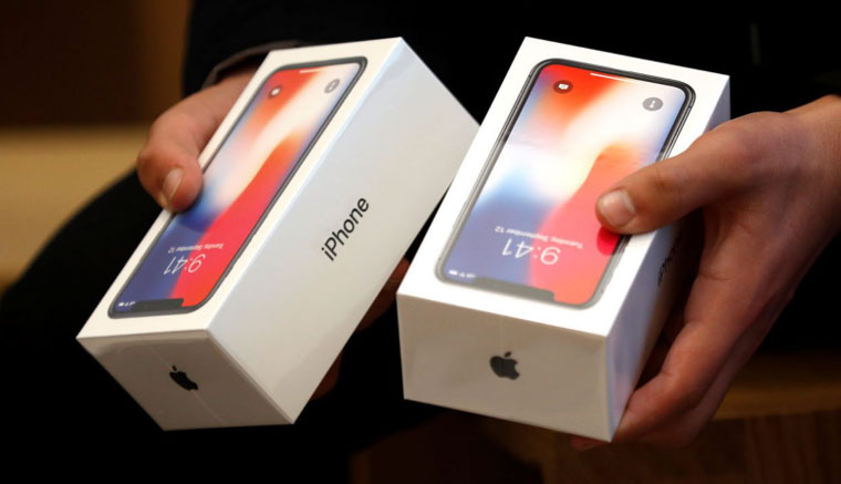 Акции Apple падают на фоне сокращения производства iPhone X