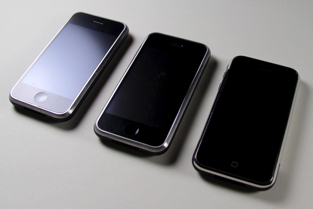 Iphone 2 новый. Iphone 2g. Iphone 2g 2007. Iphone 2. Iphone 2g Prototype.