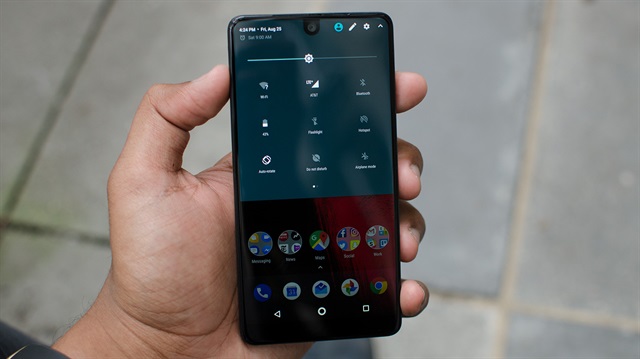 Essential Phone 2 не будет, основатель продает компанию