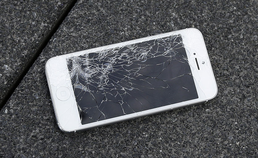 Блогер превратил сломанный iPhone в флешку