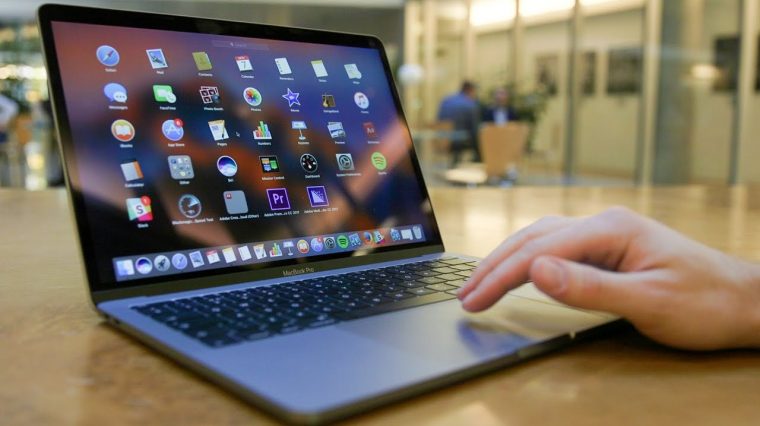 Как поменять аккумулятор в MacBook Pro совершенно бесплатно