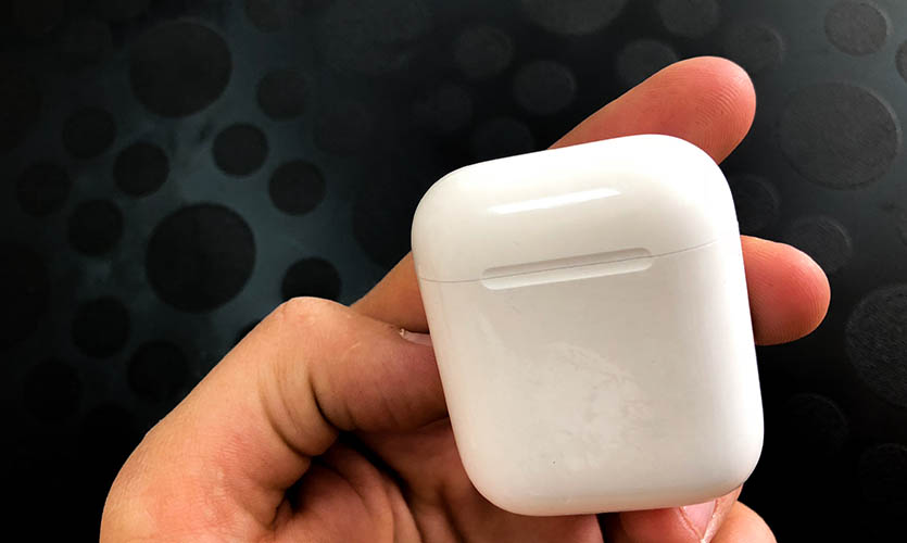 Я люто убил чехол от AirPods. Предупреждаю