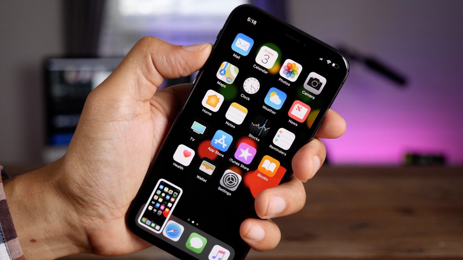 Apple работает над прочным стеклом для iPhone
