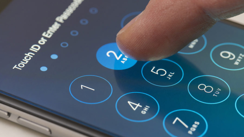 Хакеры нашли способ обходить защиту iOS 12 по кабелю Lightning