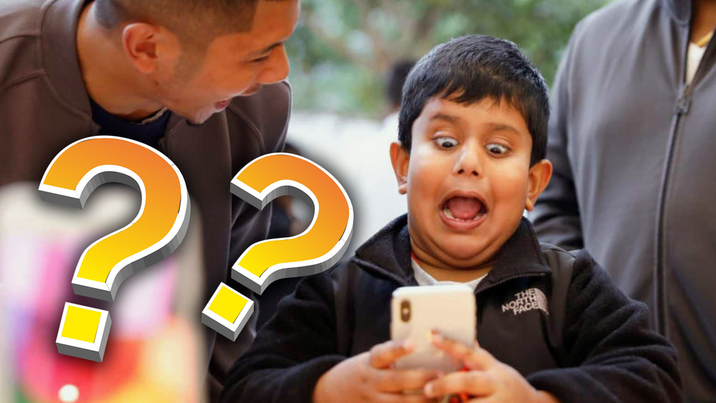 Ребенок кричит и требует iPhone. Давать или нет?