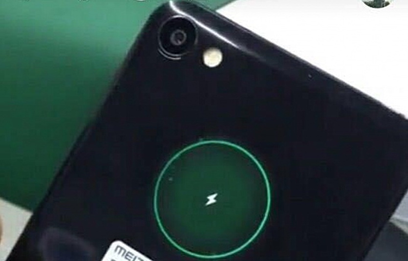 В смартфоне Meizu нашли круглый экран. Но он не выйдет