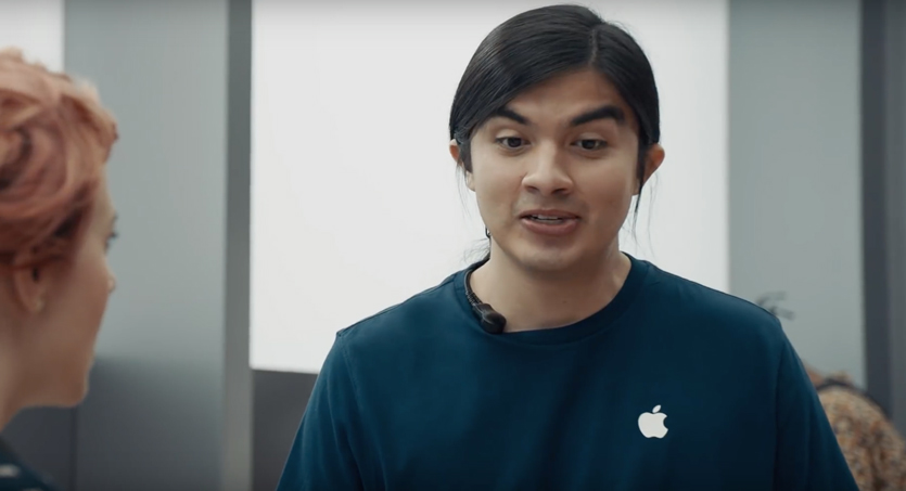 Samsung троллит iPhone X и работников Apple Genius Bar