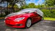 В Связном оформили 236 заявок на покупку Tesla, но продали только одну