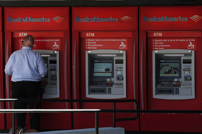В эту субботу могут быть взломаны тысячи банкоматов по всему миру