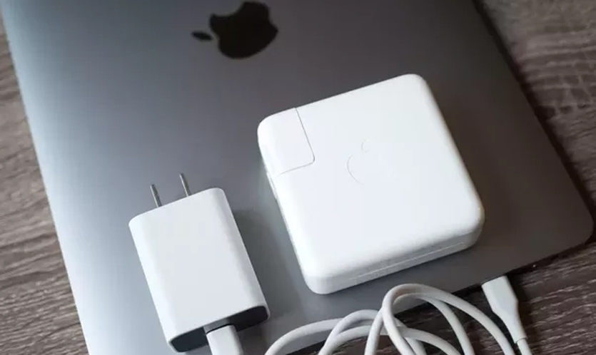 MacBook с USB-C можно взломать по кабелю зарядки