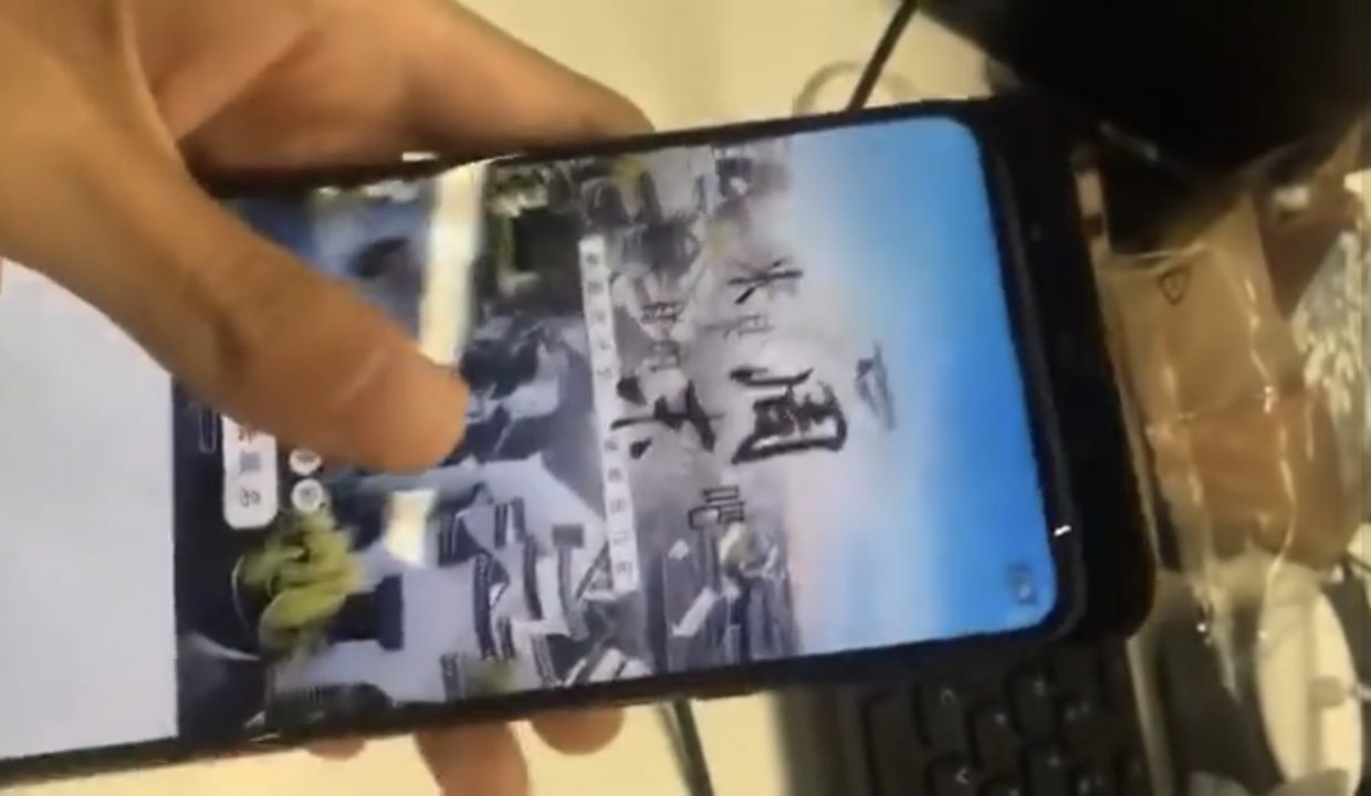 Включённый Xiaomi Mi Mix 3 показали на видео. Он щёлкает