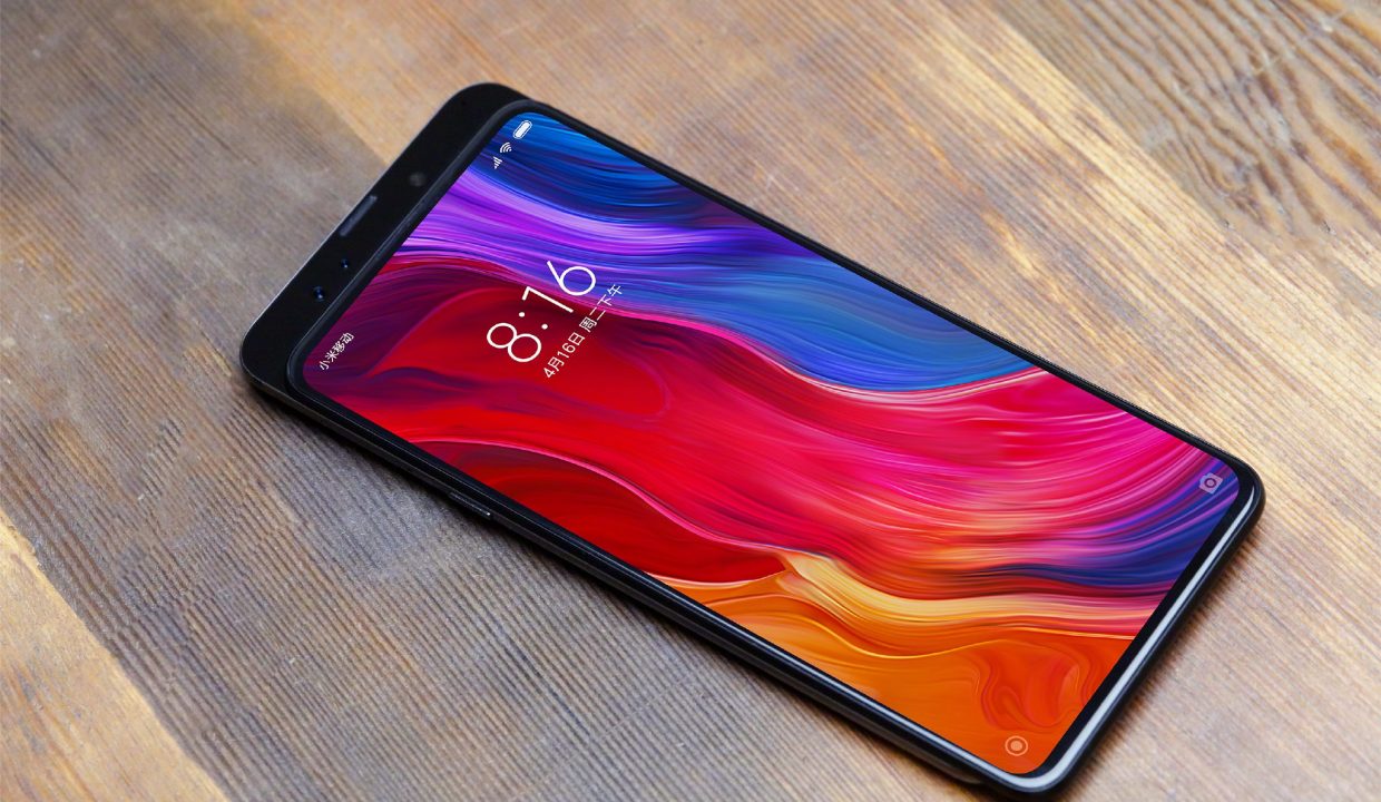Xiaomi показала Mi Mix 3 очень необычным образом