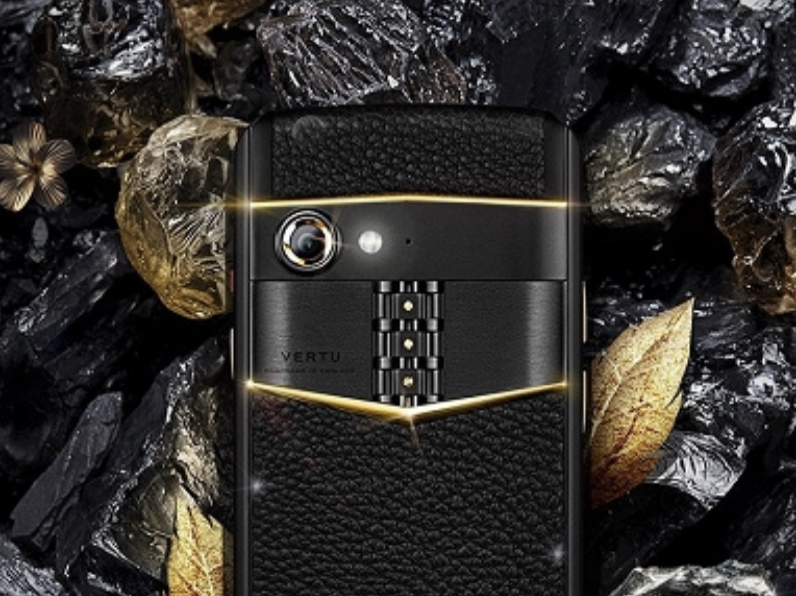 Vertu удивила весь мир смартфоном Aster P за 340 тыс. руб.