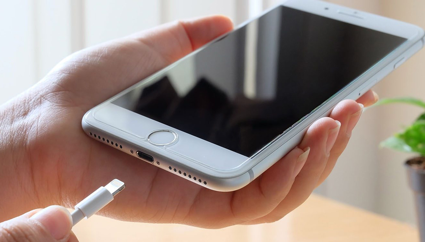 Apple оштрафовали на $11.4 млн за замедление iPhone в Европе