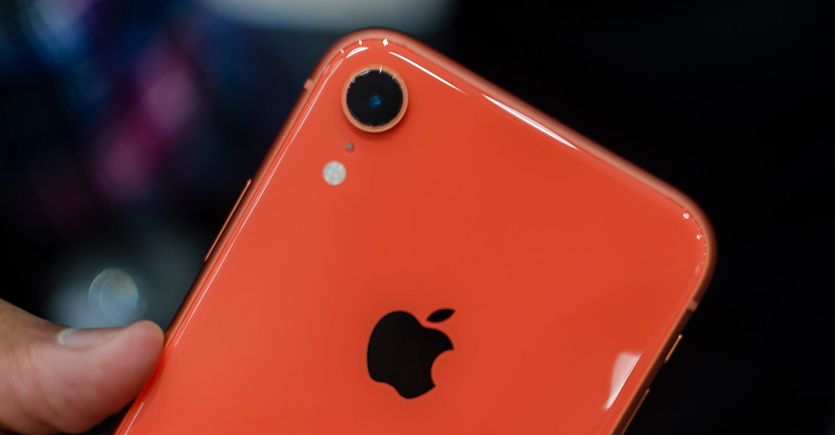 iPhone Xr умеет снимать портретные фото только при виде человека