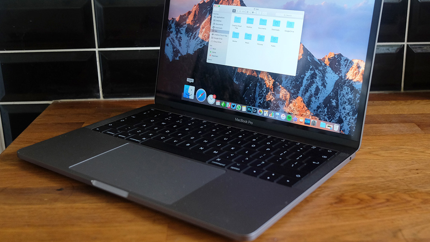 Apple бесплатно поменяет SSD в MacBook Pro без Touch Bar