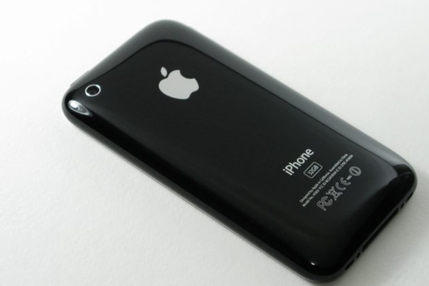 Iphone 3 поколения