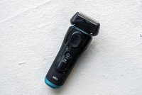 Какой бритвой бриться: электрической или станком?