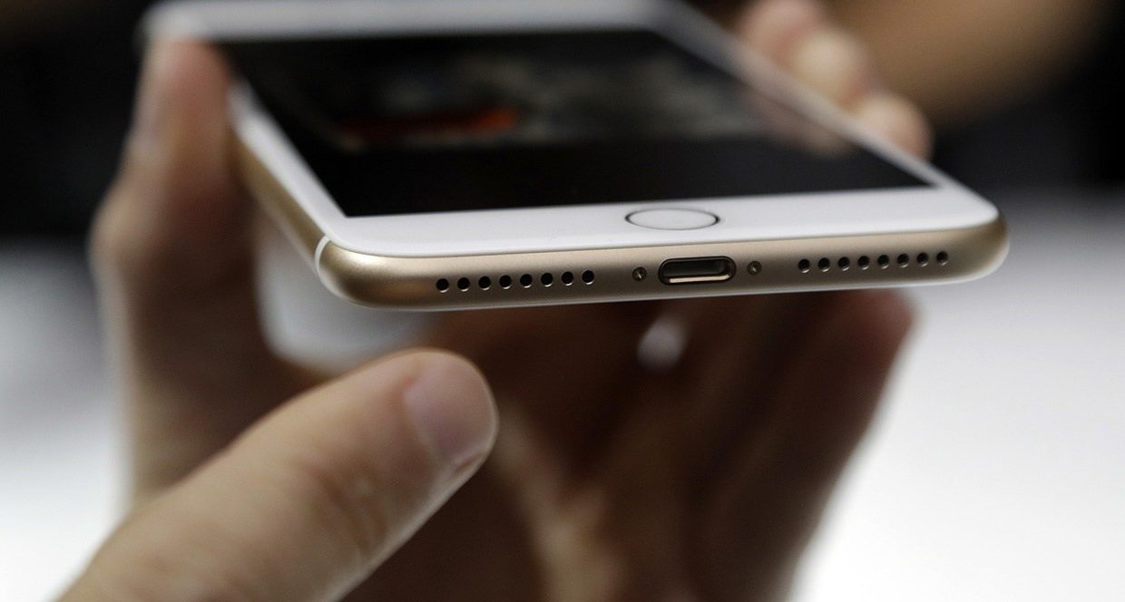 Apple не исправила серьёзный баг iPhone 7, проверьте свой