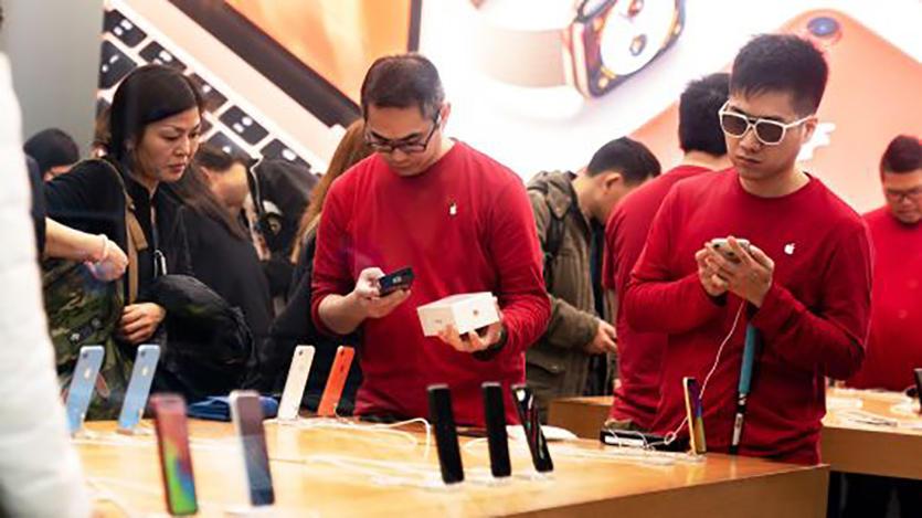 Пользователи обновляют свой iPhone раз в 4 года, Apple страдает
