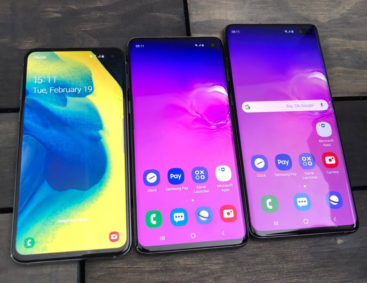 Впечатления от Samsung Galaxy S10 и S10e. Держим в руках