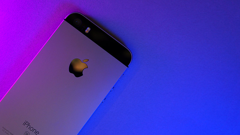 Можно ли покупать iPhone SE сегодня 