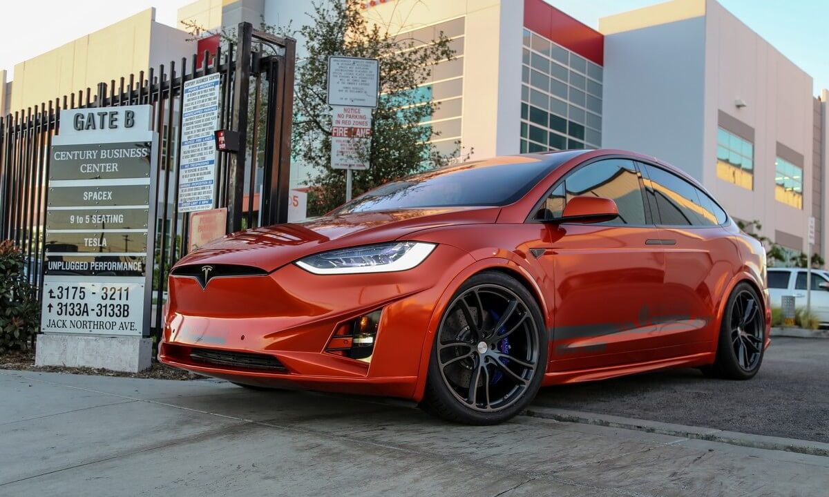 Tesla теперь продается со скидкой 18.000 долларов